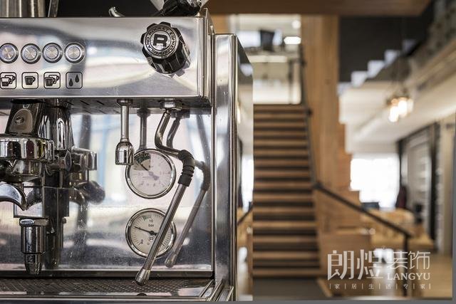 原木風(fēng)格辦公室裝修效果圖