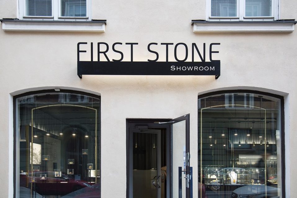 現(xiàn)代輕奢珠寶店門頭設(shè)計(jì)效果圖