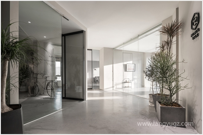 北歐極簡辦公室入口效果圖